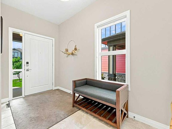 3rd image of 72 SW Sundown Way