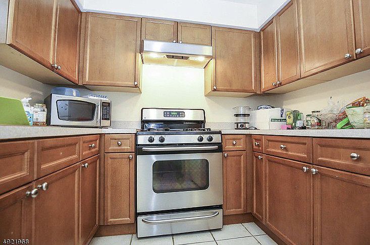 2nd image of 78 Willow St #1