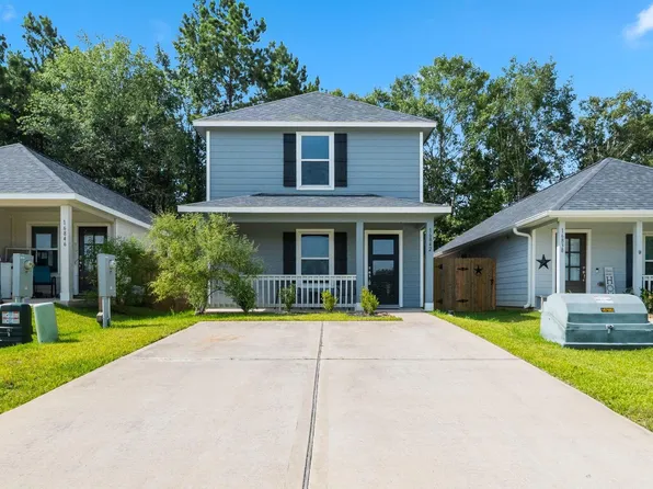 16842 N Marie Village Dr, Conroe, TX 77306