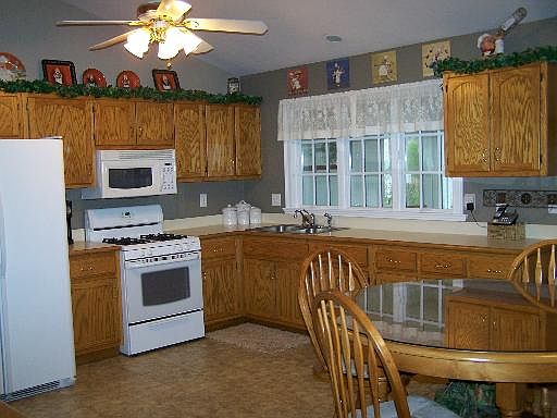 5th image of 1175 Black Diamond Dr