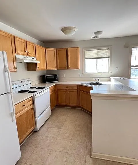 2768 Barclay Way — Photo 8
