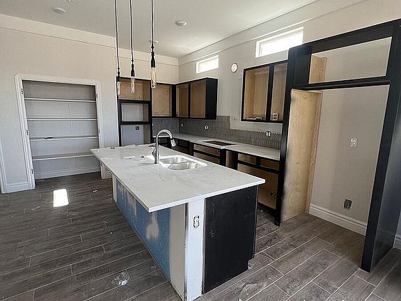 2nd image of 13872 Paseo Perlas Dr