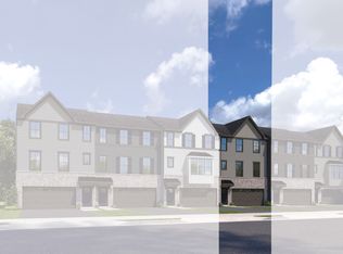 214 Hunter Dr, Coraopolis, PA 15108