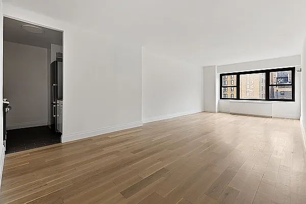 1st image of 160 E 38th St APT 14C
