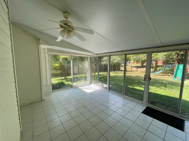 10715 Hickory Cove Ct — Photo 15