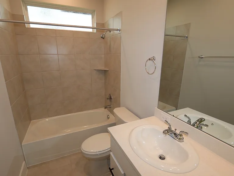 2423 Shallot Ln — Photo 12