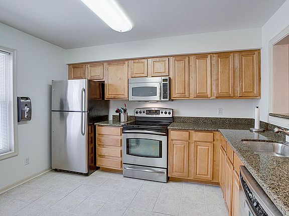 5th image of 10248 Appalachian Cir APT B1