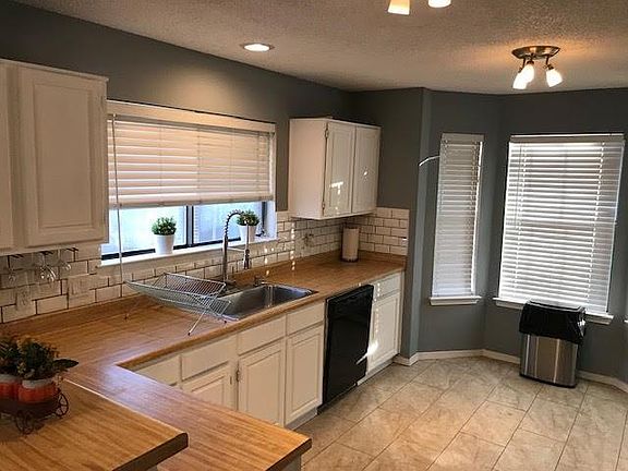 2nd image of 2554 Stresa Ln