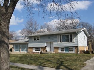 6507 Lyman Ave, Downers Grove, IL 60516