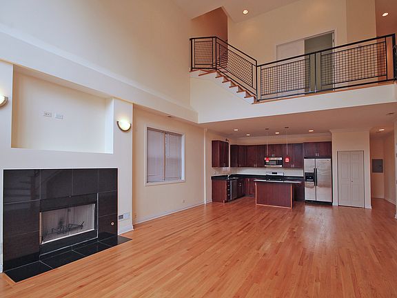 3rd image of 2546 W Washington Blvd #2W