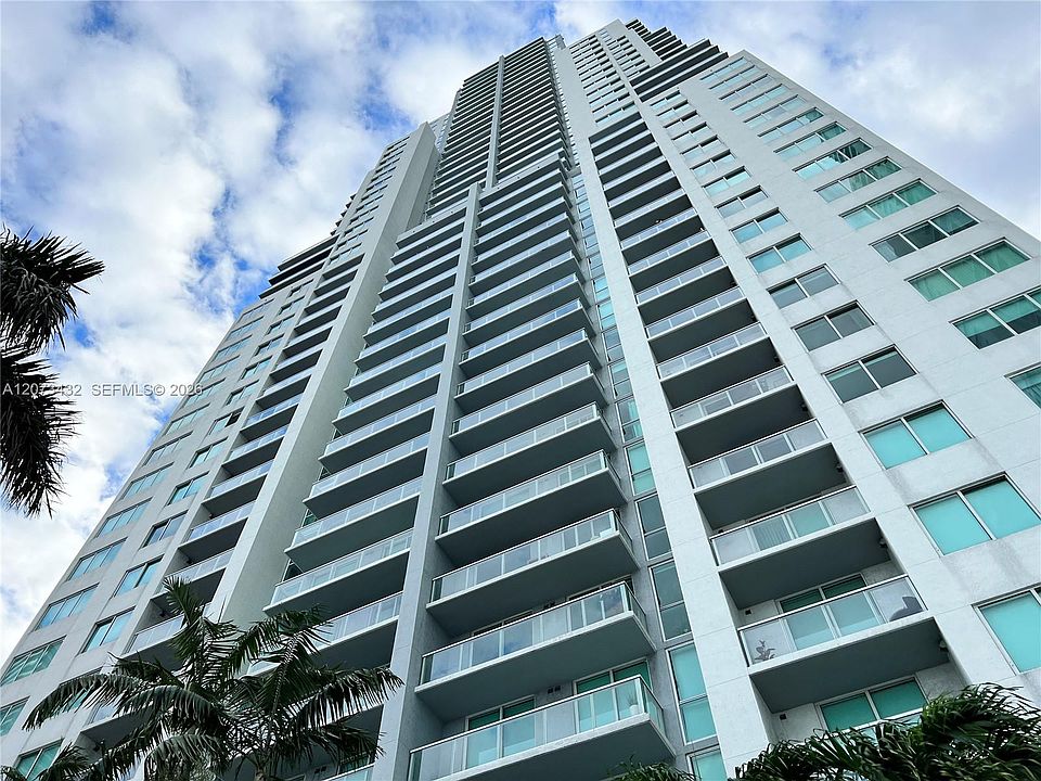 1st image of 253 NE 2nd St APT 4607