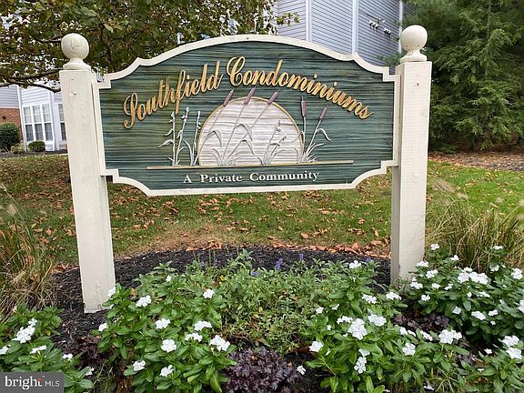 2nd image of 23 Laurel Path Ct #6