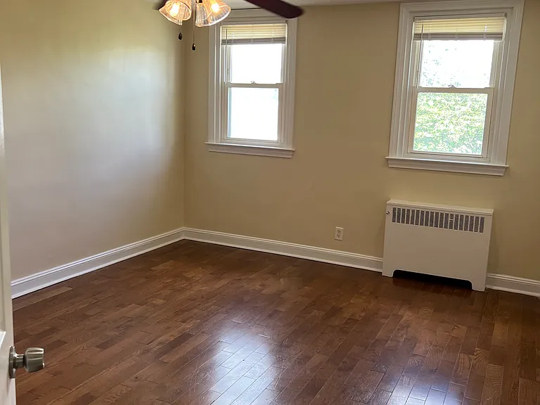 544 Wiltshire Rd — Photo 11