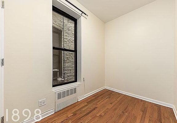 4th image of 260 Saint James Pl APT 2A