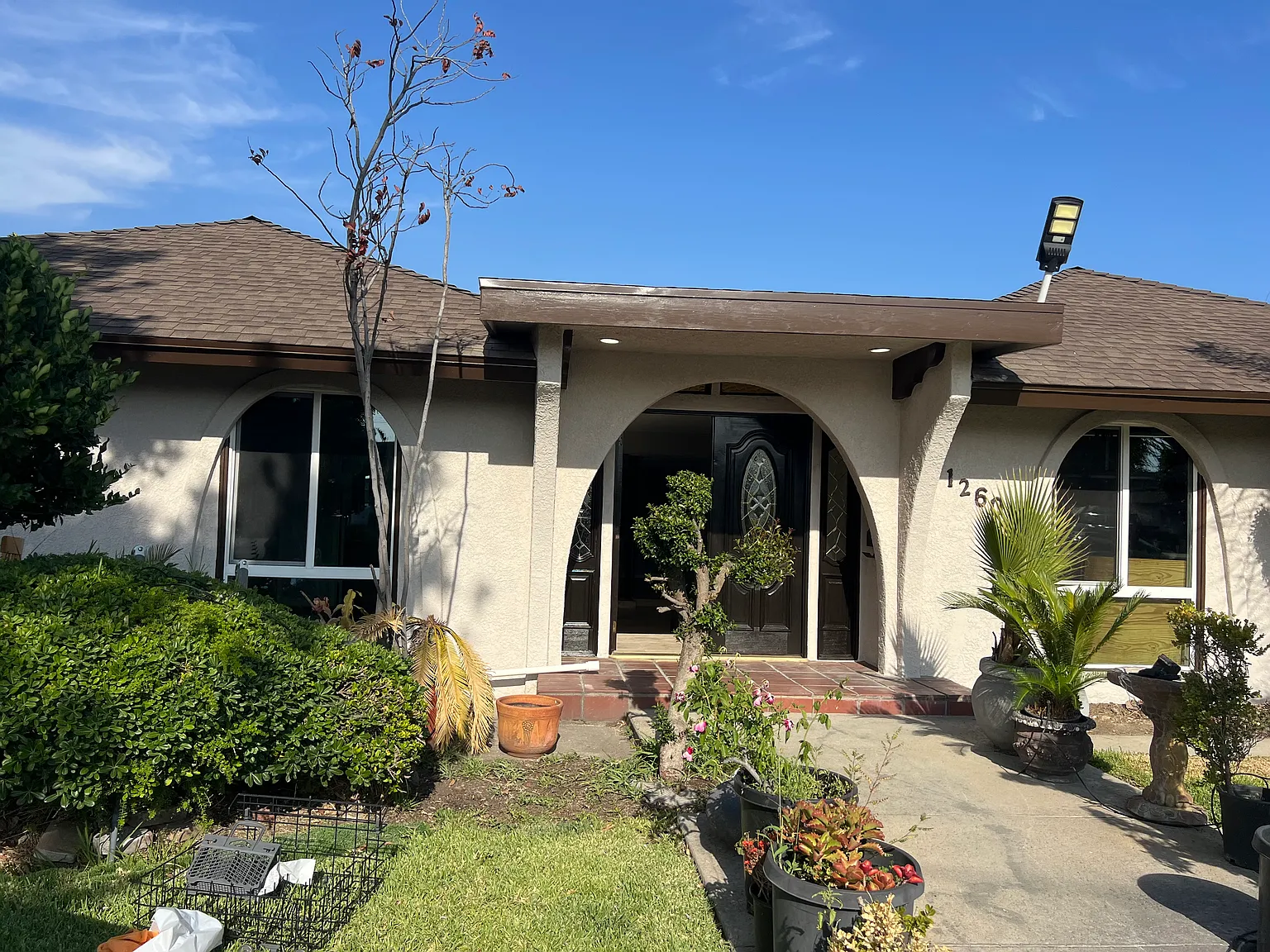 4 bed, 1925 sqft, $900 — Photo 1