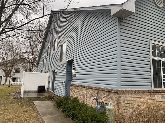 5th image of 2584 Bedford Ct
