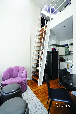 Rented by Avenues Real Estate | media 4