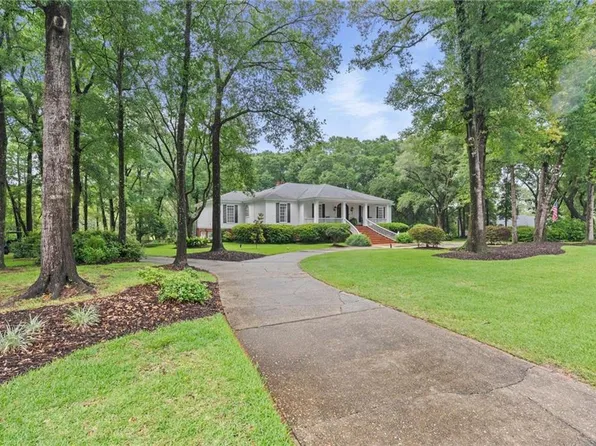 8200 Whisper Lakes Ct, Mobile, AL 36619