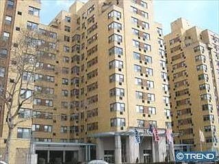 5th image of 2601 Pennsylvania Ave APT 208