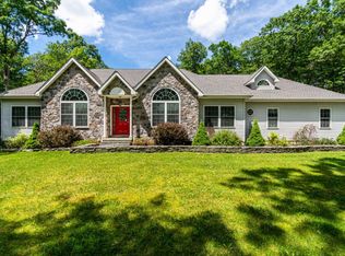 105 Congress Rd, Milford, PA 18337