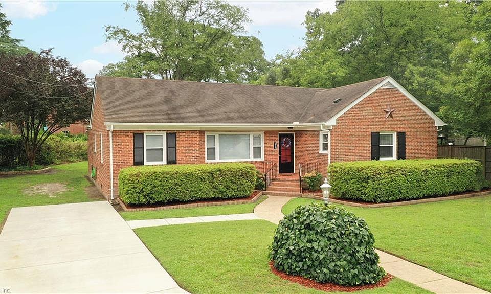 brick ranch home in quaint Glensheallah