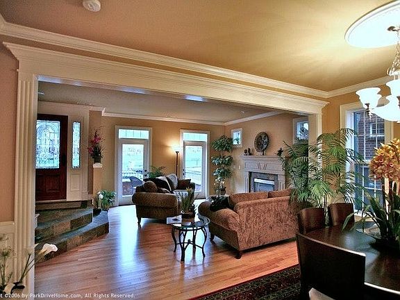 2nd image of 2575 NE Park Dr