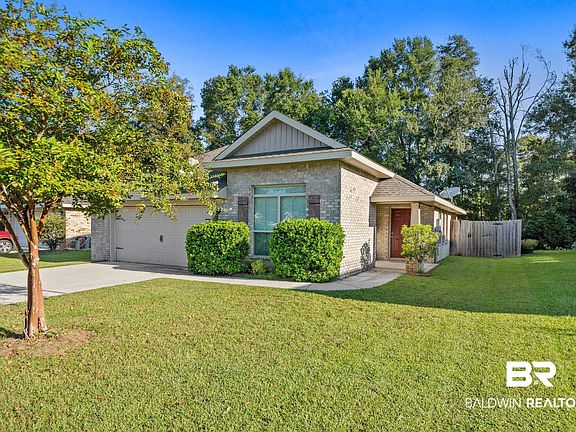 3rd image of 17069 Russet Ct