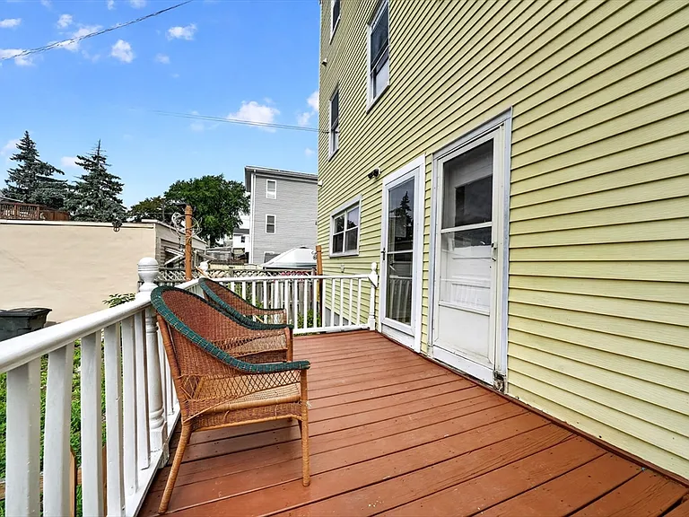 18 Otis St #1 — Photo 17