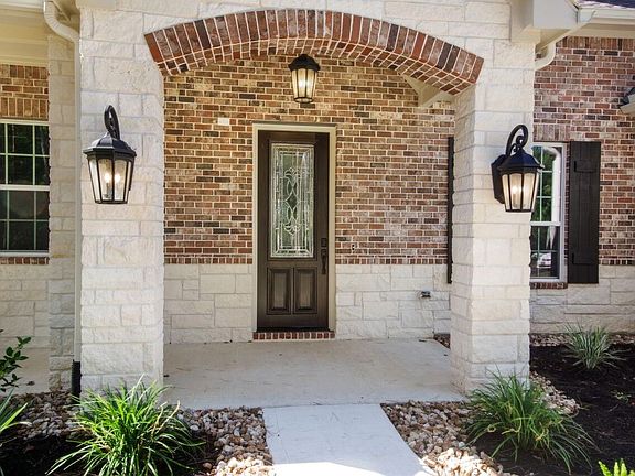 3rd image of 17904 Saddle Horn Dr
