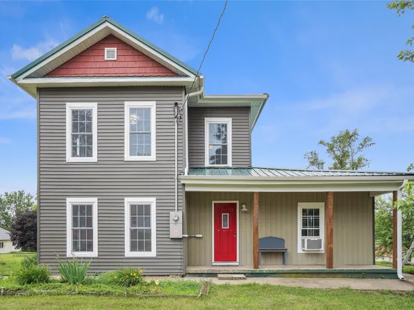 320 E Main St, Lacona, IA 50139