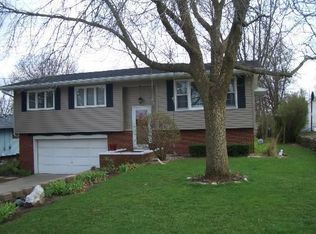 351 E Reeder St, Elburn, IL 60119