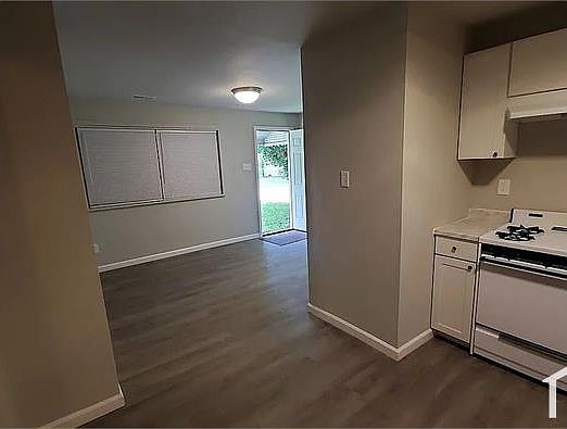 2nd image of 10313 Duke Dr
