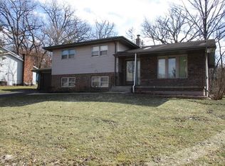 501 Iroquois Rd, Schererville, IN 46375