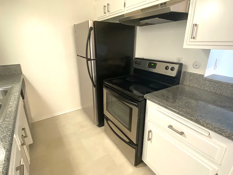321 S Sherbourne Drive