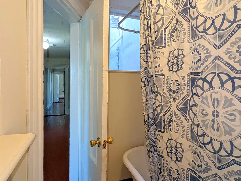 21 Thorndike St #2 — Photo 10