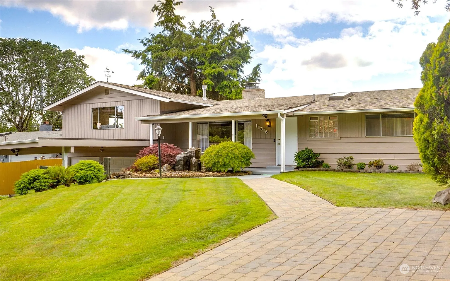 11316 94th Avenue Ct SW photo 1