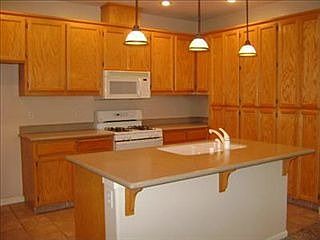 3rd image of 4005 Dunhill Dr
