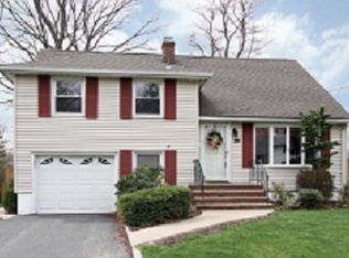 59 Amelia Ave, Livingston, NJ 07039