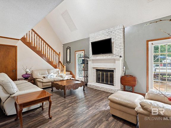 2nd image of 5515 Windmill Dr