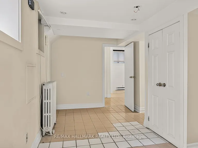 483 Parkside Dr #LOWER — Photo 12