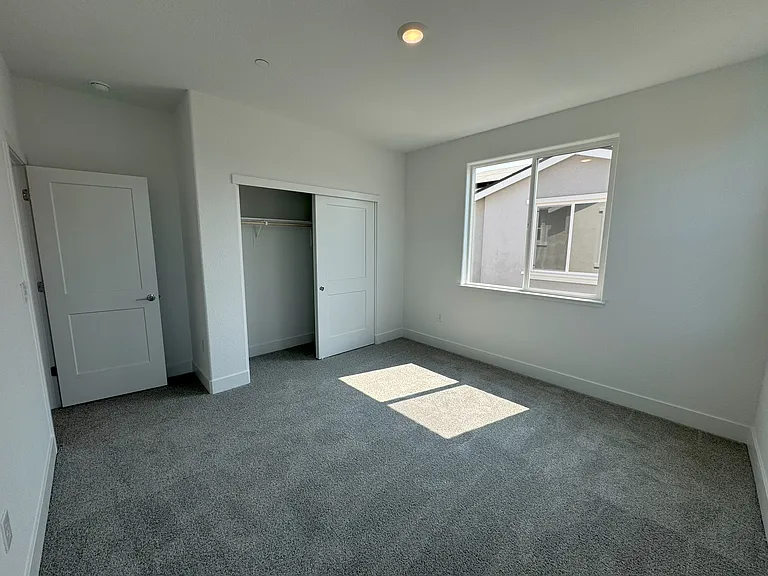 2035 Grady Cir — Photo 13
