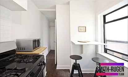 Rented by R New York