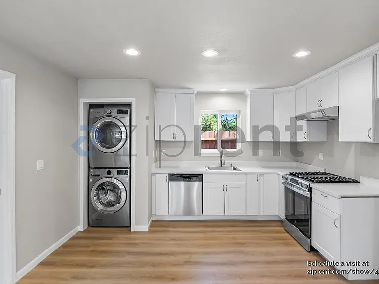 1715 96th Ave — Photo 10