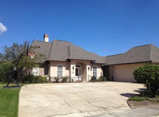 18045 Lakeside Dr, Greenwell Springs, LA 70739