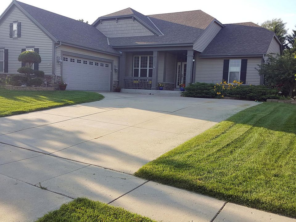 1st image of 732 Heron Dr
