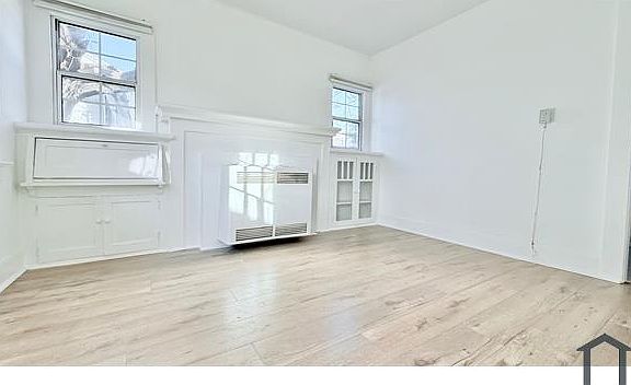 5th image of 4325 Brighton Ave #1/2