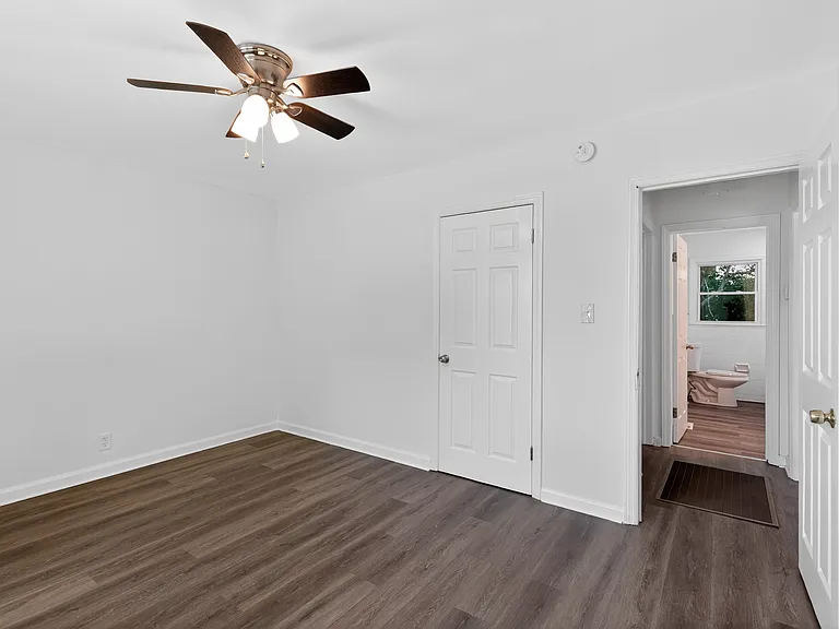 2036 McPherson Dr — Photo 7