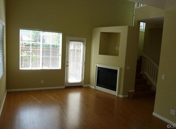2nd image of 60 Danbury Ln
