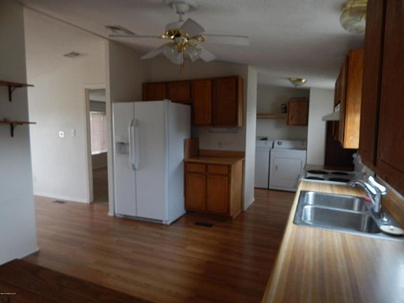 4th image of 4158 E Gardner St