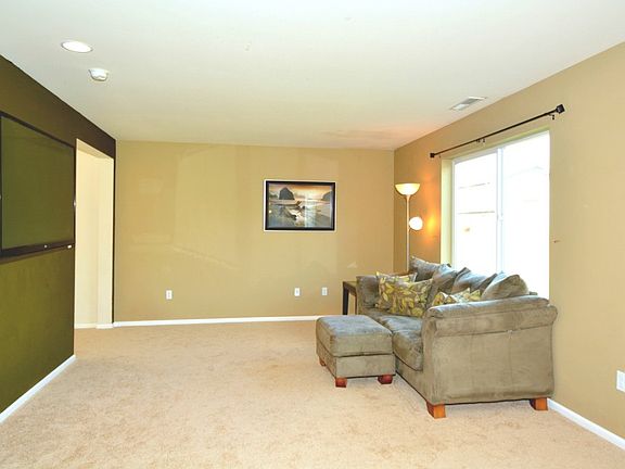 5th image of 6409 35th St NE